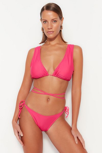 Trendyol Collection Fuchsiafarbene Bikinihose zum Binden mit normalem Beinausschnitt TBESS23BA00052