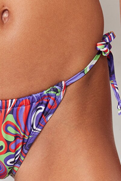 Trendyol Collection Partea de jos de bikini cu picior obișnuit tunel cu model abstract TBESS23BA00292