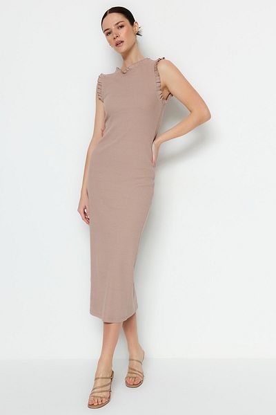 Trendyol Collection Norkový volán Detailní žebrovaný bodycone/tělový střih Midi Smart Stretch Pletené tužkové šaty TWOSS22EL1569