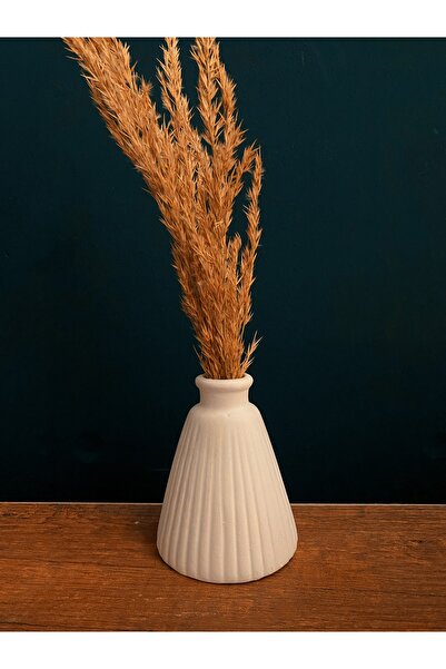Havalı Tasarım Konik Vazo Beyaz