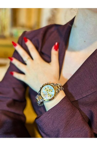 pullmarkt Women's Wristwatch - Stylish and Functional Design