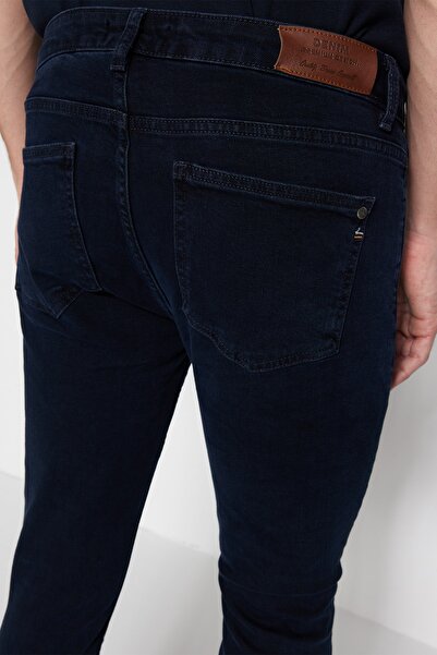 Trendyol Collection Темно-сині джинси преміум-класу Skinny Fit з еластичної тканини TMNSS23JE00039