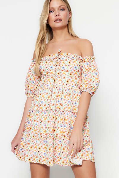 Trendyol Collection Tarka derekú mini szőtt bélelt fodros virágmintás szőtt ruha TWOSS21EL3292