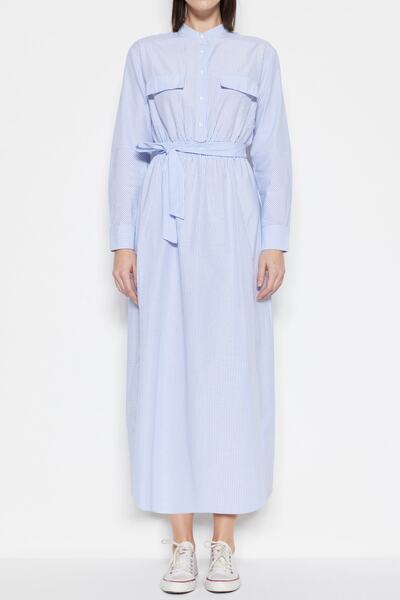 Trendyol Modest Μπλε ριγέ ζωσμένο φόρεμα τσέπης λεπτομερές υφασμένο TCTSS23EB00065
