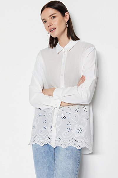 Trendyol Modest Ecru Scallop Detailní tkaná bavlněná košile TCTSS23TG00007