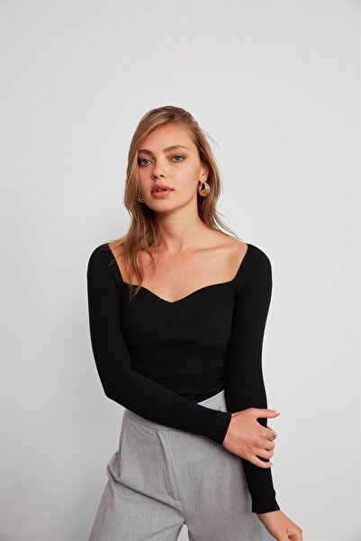 VATKALI Sweater - Black - Regular fit