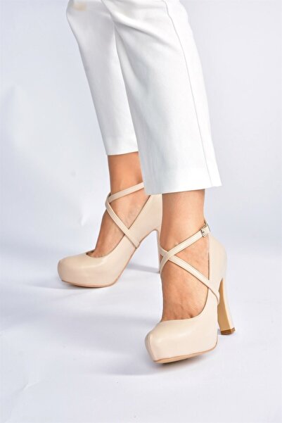 Fox Shoes Dámské společenské společenské boty na podpatku 10 M348007609