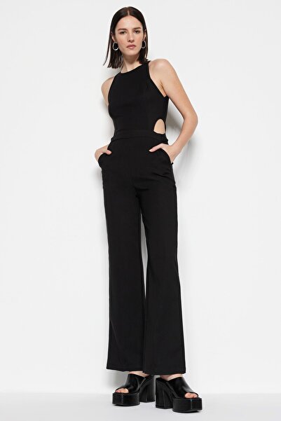 Trendyol Collection Černá tkaná kombinéza s dlouhým výřezem/okénkem TWOSS19LJ0139