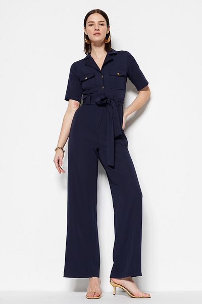 Trendyol Collection Marineblauer gewebter Jumpsuit mit Hemdkragen und Knopfleiste, TWOSS20TU0055