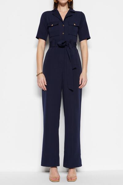 Trendyol Collection Námořnická modř košilový límec s knoflíkovou trubkou tkaný overal TWOSS20TU0055