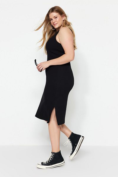 Trendyol Curve Black Corded Crew Neck Slit Knitted Dress TBBSS23AH00072