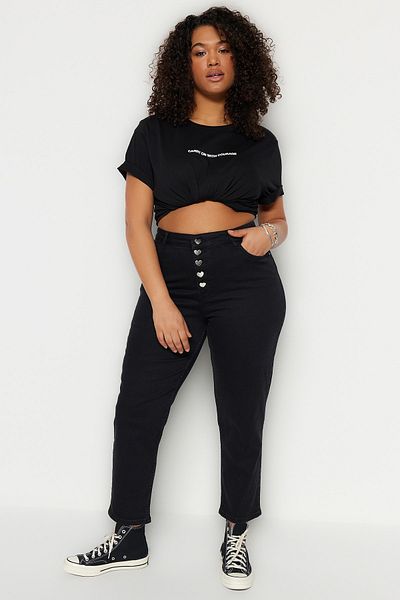 Trendyol Curve Black Button Detailed Mom Fit Jeans TBBSS23AR00016