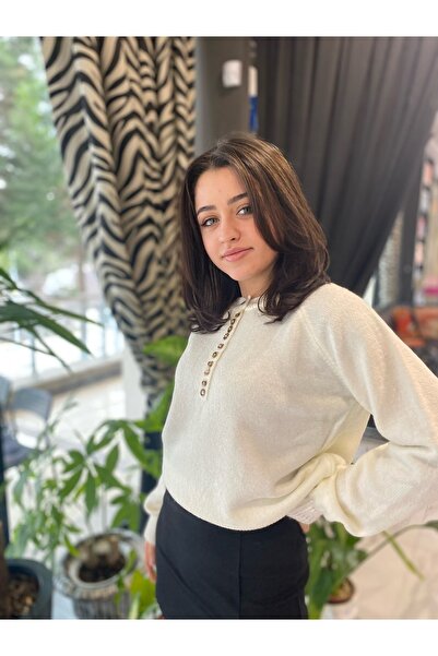 Aishes Boutique Tricotaj cu mai multe nasturi cu guler crem