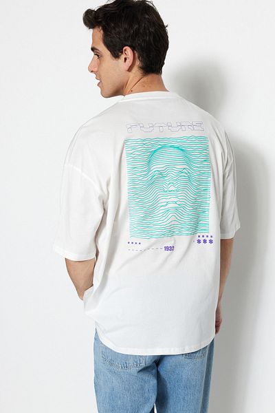 Trendyol Collection Puszysta, bawełniana, nadrukowana, ecru, oversize'owa koszulka - TMNSS23TS00171