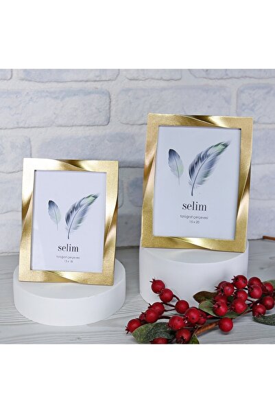 Selim 13x18 Curved Frame Gold