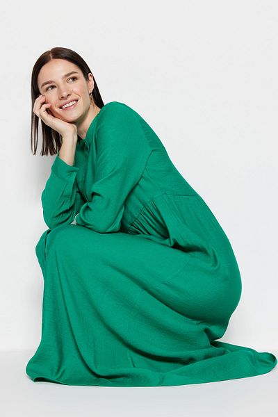 Trendyol Modest Φόρεμα από λινό πουκάμισο με υφασμένο γιακά επικρατούν πράσινο TCTSS23EB00081