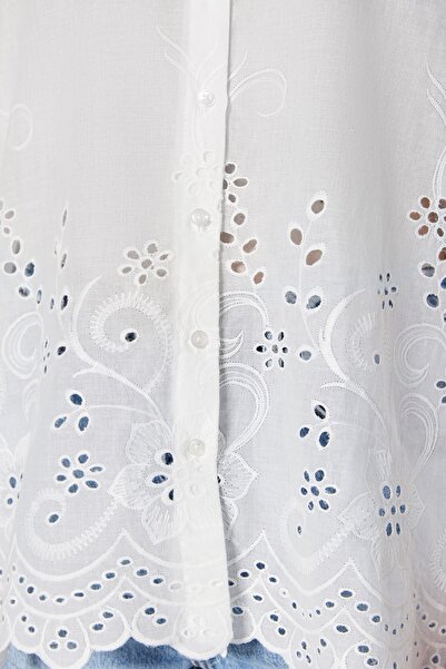 Trendyol Modest Ecru Scallop Detailní tkaná bavlněná košile TCTSS23TG00007