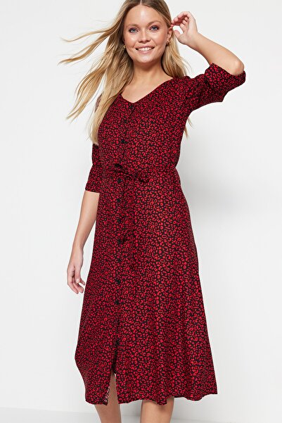 Trendyol Collection Κόκκινο πουκάμισο με ζώνη Midi υφαντό φόρεμα με ζωικό σχέδιο TWOSS20EL1557