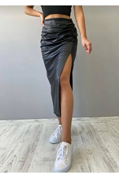 GALAVİP Siyah Yandan Büzgü Detaylı Yırtmaçlı Deri Etek