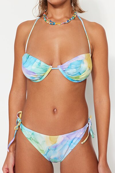 Trendyol Collection Σετ μπικίνι με πολύχρωμο εφέ
TBESS22BT0092