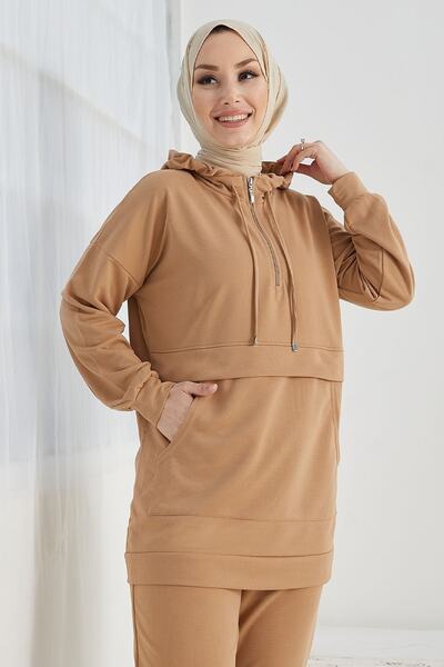 InStyle Podwójny garnitur Arves z kapturem i zamkiem błyskawicznym – Camel