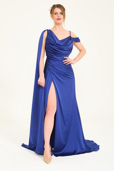 SpringStore Rochie de seară din satin Saks cu pelerină pe umăr