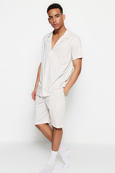Trendyol Collection Bézs Regular Fit inggalléros pizsama szett és rövidnadrág - THMSS21PT0446