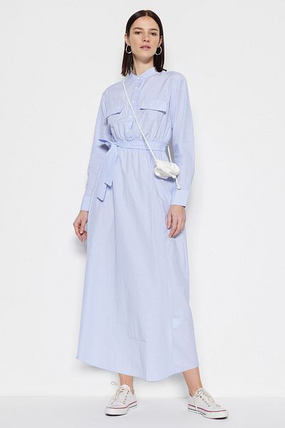 Trendyol Modest Μπλε ριγέ ζωσμένο φόρεμα τσέπης λεπτομερές υφασμένο TCTSS23EB00065