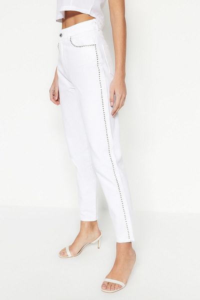 Trendyol Collection White Troc High Waist Mom Jeans TWOSS23JE00215