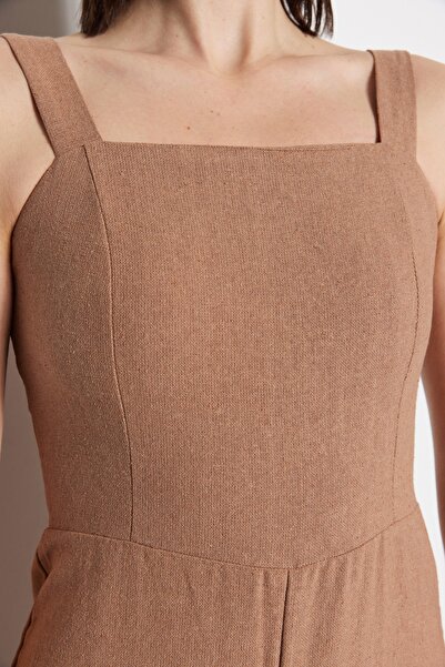 Trendyol Collection Camel Woven Petite Square Collar Linen Look Woven Jumpsuit TWOSS22TU00062