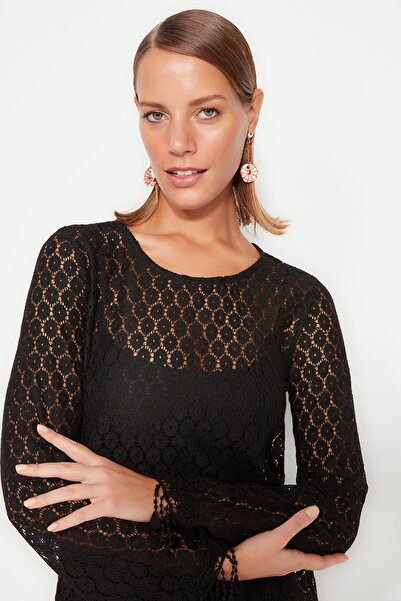 Trendyol Collection Černé mini pletené střapcové plážové šaty TBESS23EL00170