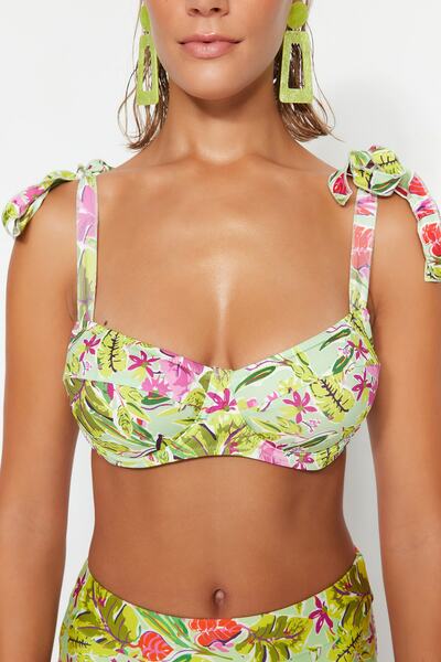 Trendyol Collection Μπικίνι με λουλουδάτο σχέδιο TBESS22BU0138