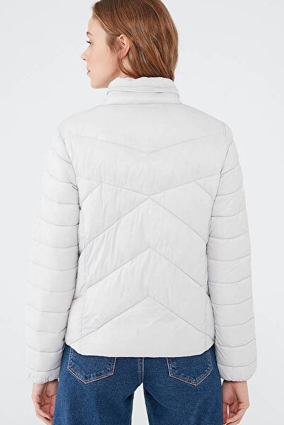 Mavi Kadın Dik Yaka Şişme Mont