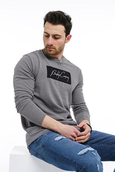 Oksit Lot Slim Fit hímzett, nagy nyakú férfi kötöttáru pulóver