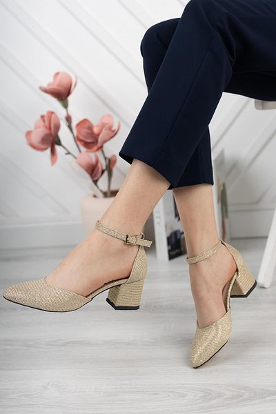 MERVE BAŞ Women's Gold Breast Single Band Thick Heeled Classic Shoes