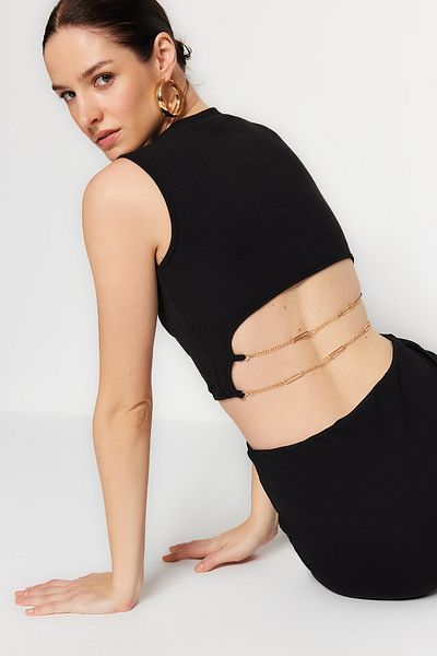 Trendyol Collection Black Chain Detailed Fitted Crop Crew Neck Ribbed Stretchy Knitted Blouse TWOSS23BZ00567