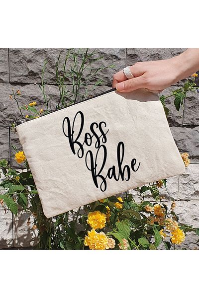 PEKSHOP Τσάντα μακιγιάζ με γραμμένη επένδυση Clutch Boss Babe