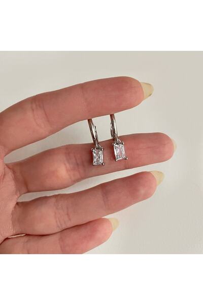 Okkostore Set of 2 Baguette Stone Earrings
