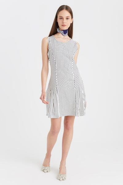 Hanna's by Hanna Darsa Kadın Lacivert-beyaz Kolsuz Kuplu Çan Örme Elbise