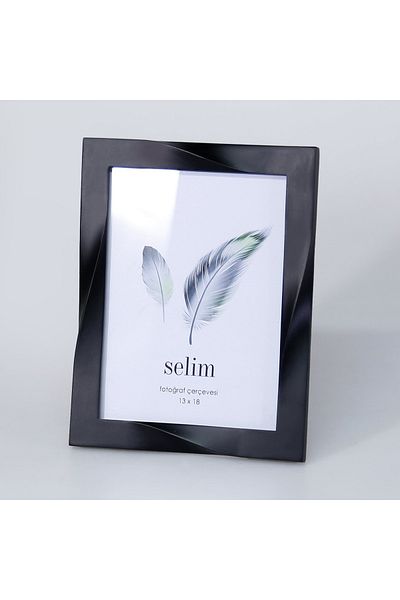 Selim 13x18 Curved Frame Black