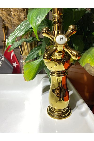 İSAOĞLU YAPI Gold Kitchen Faucet Gold Sink Faucet Avantgarde Design Open and Close System Rustic Kitchen Faucet