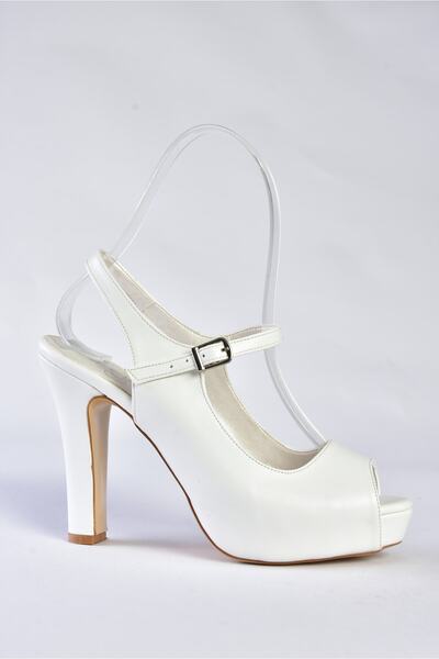 Fox Shoes Bílé dámské společenské společenské boty na podpatku M348007009