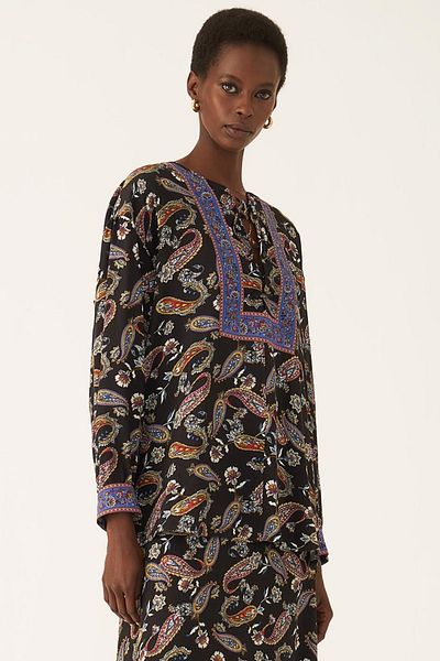 Perspective Mehrfarbige Nardy-Bluse mit normaler Passform und Rundhalsausschnitt mit Paisley-Muster