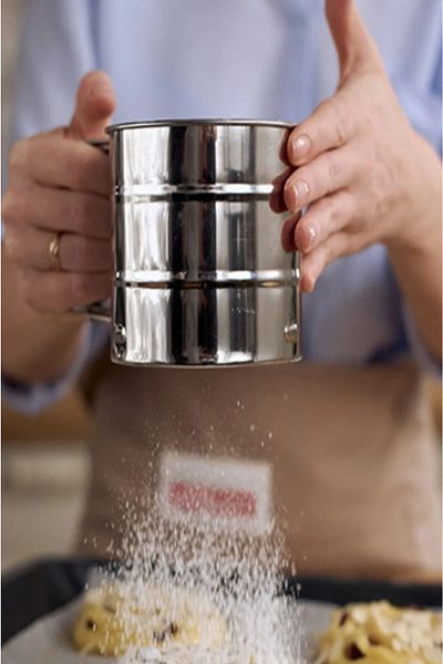 Hilamingo Home Stainless Steel Flour Sieve 250 Gr Capacity Steel Flour Sieve 250 Gr