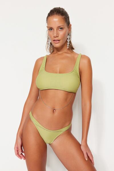 Trendyol Collection Normál lábú bikini alsó, zöld gyöngytartozékkal TBESS23BA00019