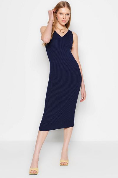 Trendyol Collection Sötétkék Midi kötöttáru V-nyakú ruha TWOSS21EL0238