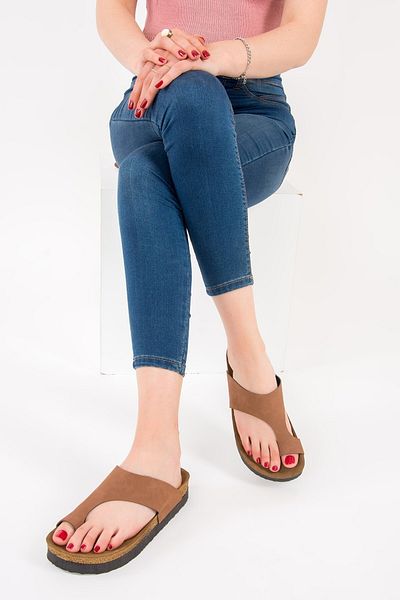 Fox Shoes Tan γυναικείες παντόφλες D777812002