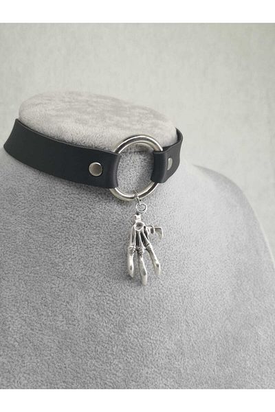 Fugusugu Claw Gothic Choker Necklace