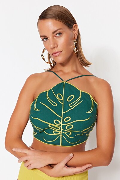 Trendyol Collection Khaki Crop Woven vyšívaná halenka ze 100% bavlny TBESS23BZ00030