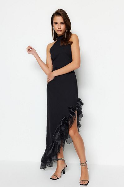 Trendyol Collection Czarna dopasowana sukienka z falbaną i podszewką, długa, elegancka, wieczorowa, na zakończenie szkoły TPRSS23AE00156
